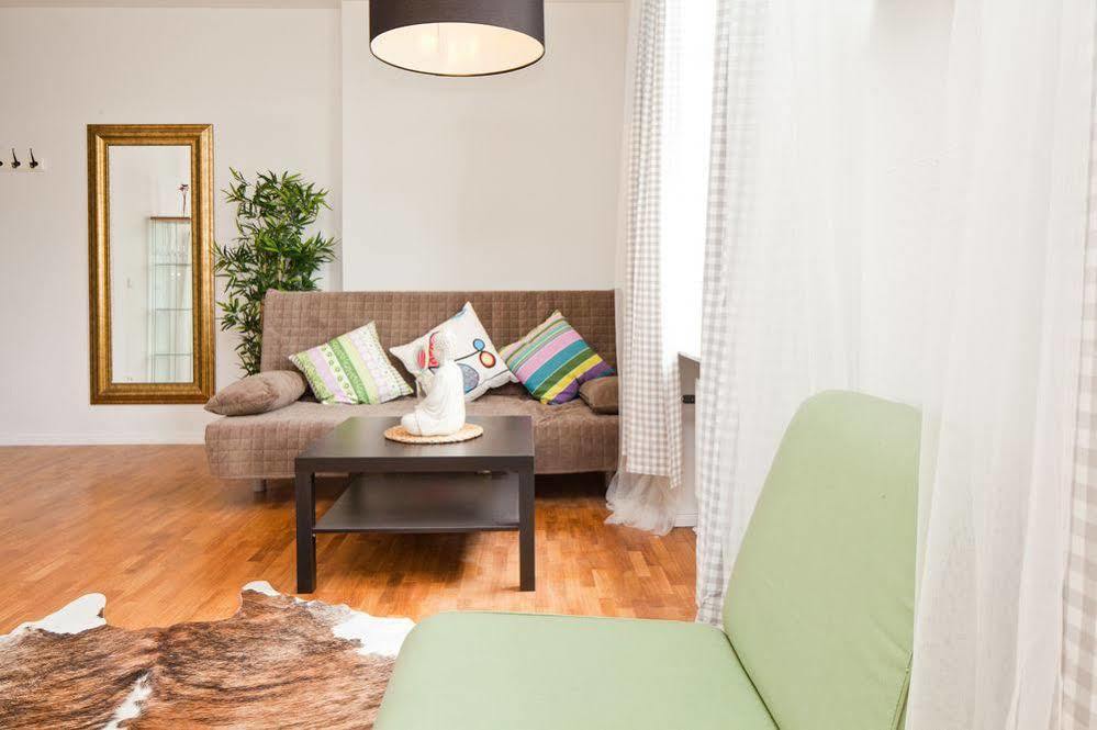 Apartment Uthman Berlin-Neukoelln Esterno foto