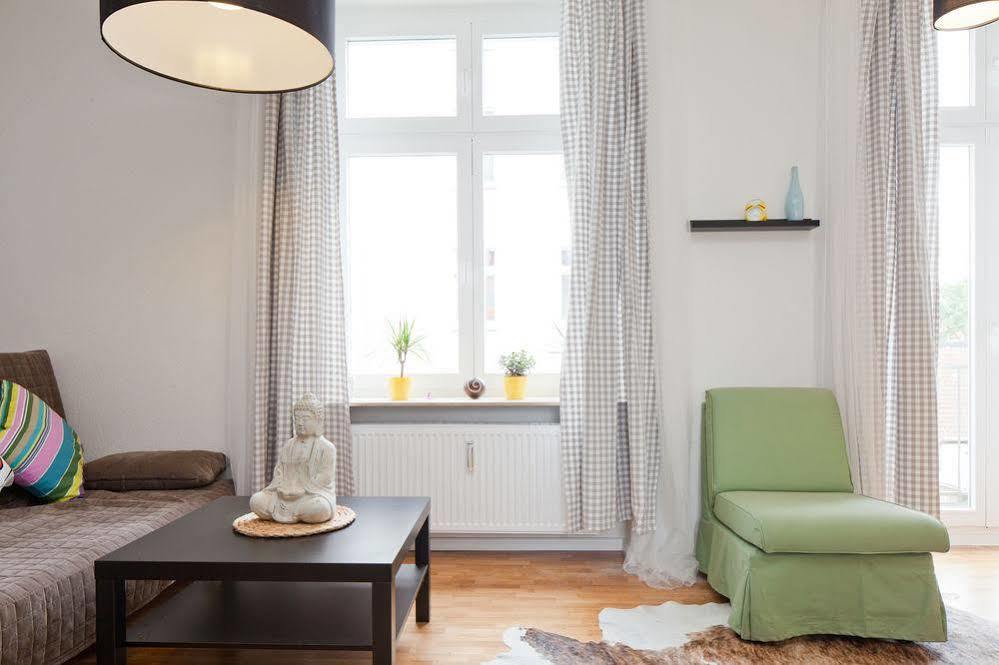 Apartment Uthman Berlin-Neukoelln Esterno foto