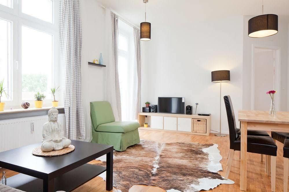 Apartment Uthman Berlin-Neukoelln Esterno foto